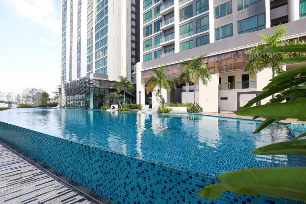 Elegant Homes 9Pax 5Bed Sunway Pyramid-Lagoon 2 Car Park ペタリンジャヤ エクステリア 写真