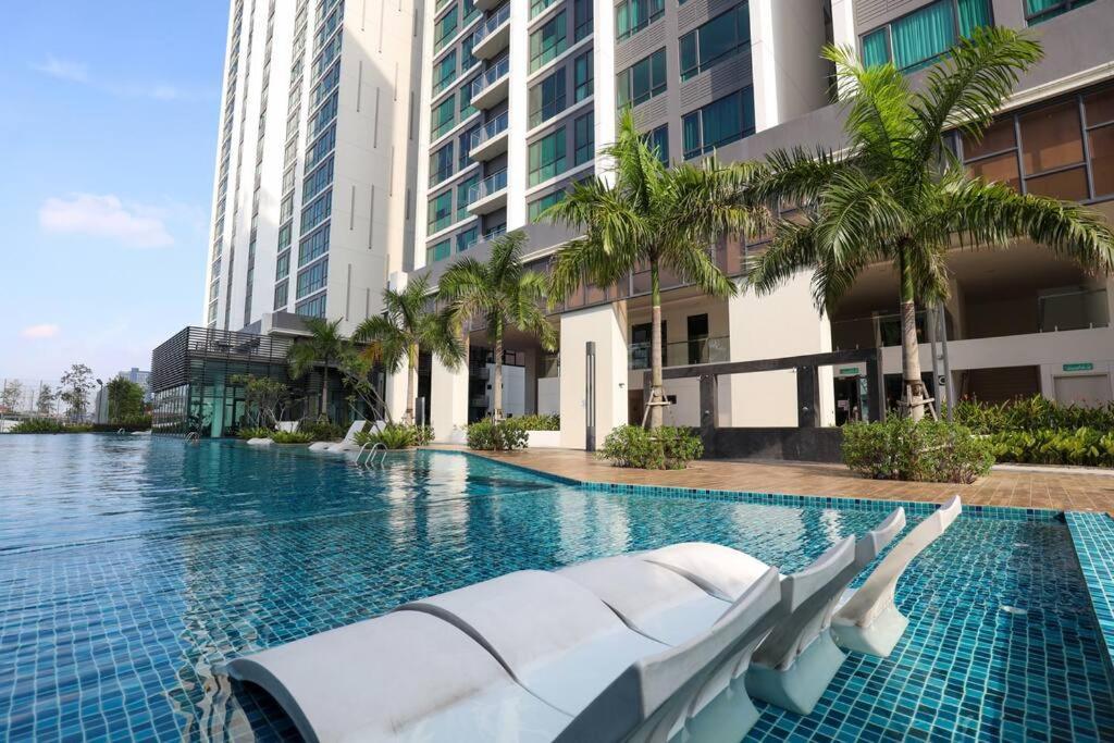 Elegant Homes 9Pax 5Bed Sunway Pyramid-Lagoon 2 Car Park ペタリンジャヤ エクステリア 写真